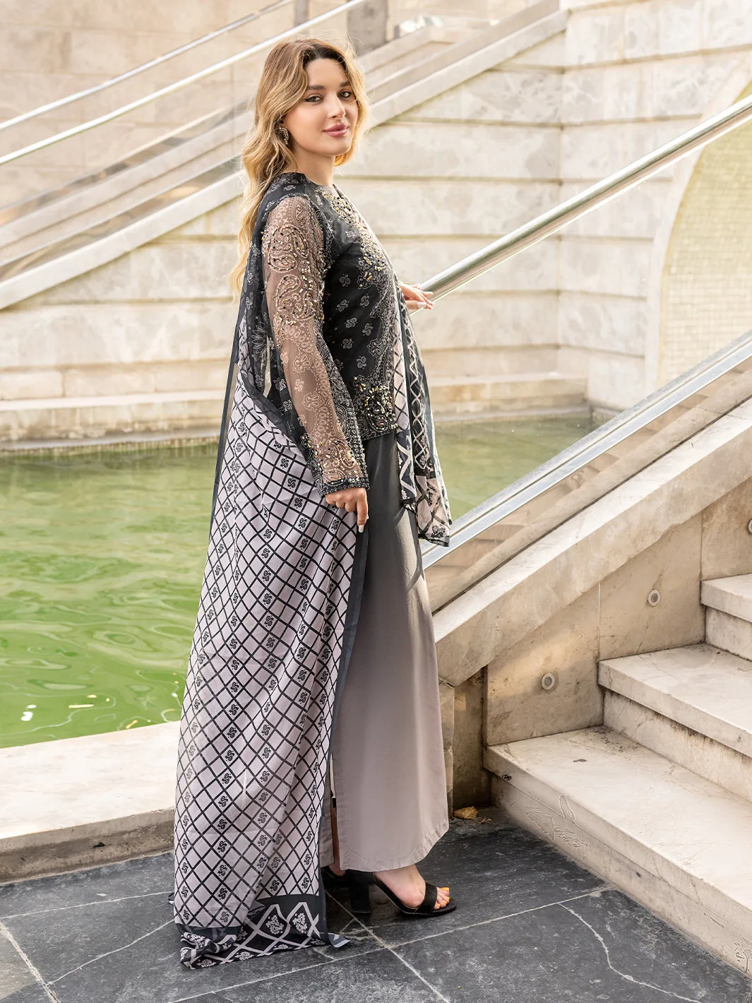 Black organza jacket with adda work and dual‑tone grip silk chiffon dupatta – view 2 – Poshaq