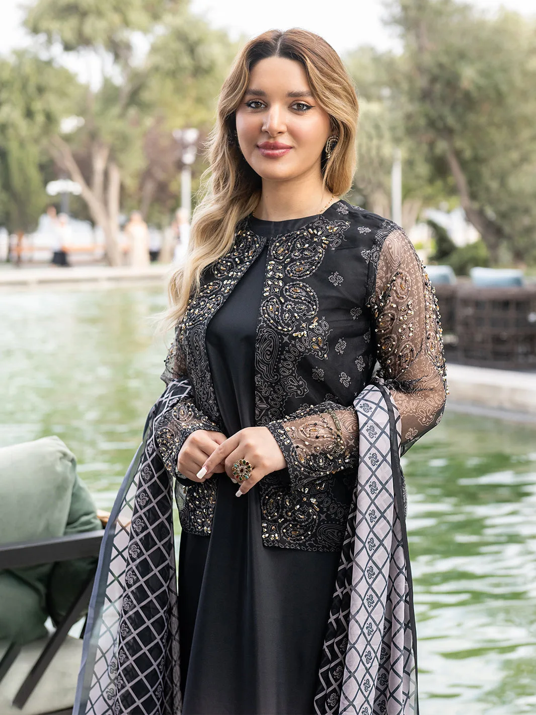 Black organza jacket with adda work and dual‑tone grip silk chiffon dupatta – view 3 – Poshaq