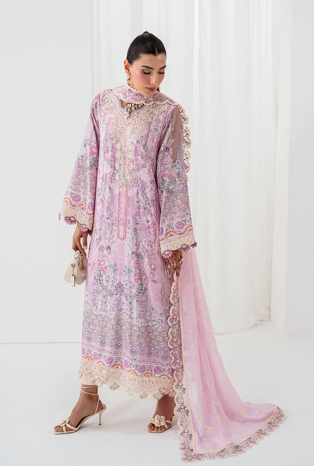 Lilac long shirt with embroidered lace, raw silk capri pants and silk dupatta – view 7 – Poshaq