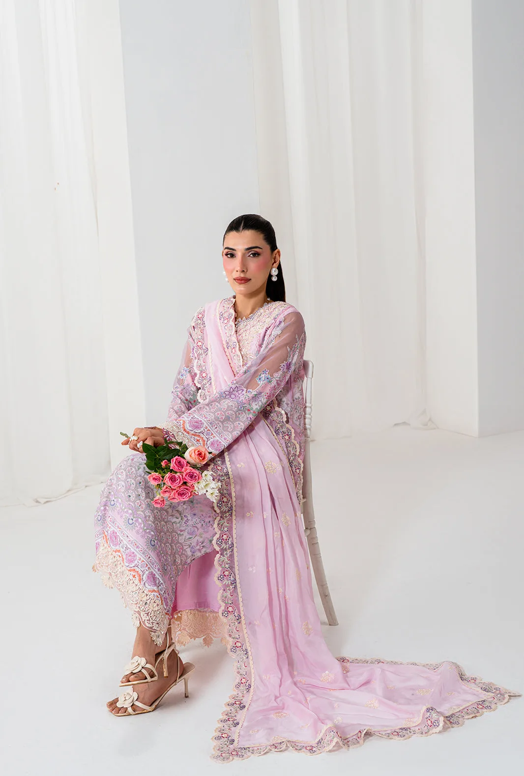Lilac long shirt with embroidered lace, raw silk capri pants and silk dupatta – view 8 – Poshaq