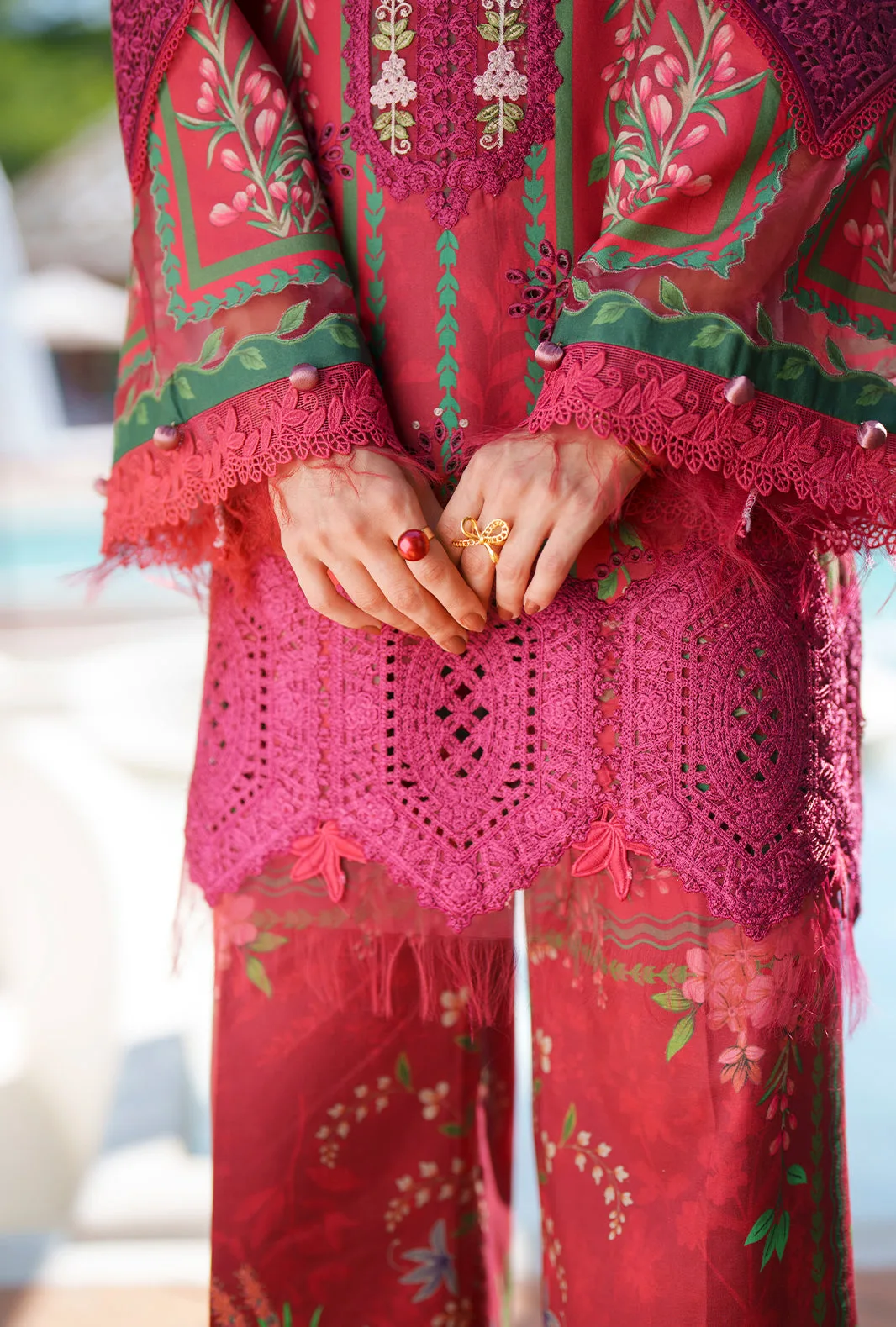 Red printed chikankari 3‑piece set with chiffon dupatta – view 5 – Poshaq