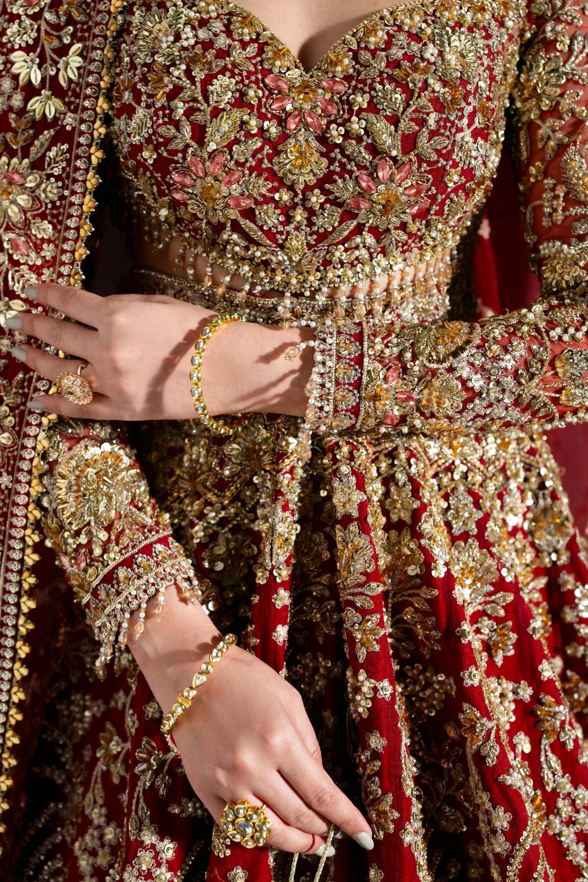 Red bridal lehenga with gold embroidery, sweetheart neckline and full sleeves – view 3 – Poshaq