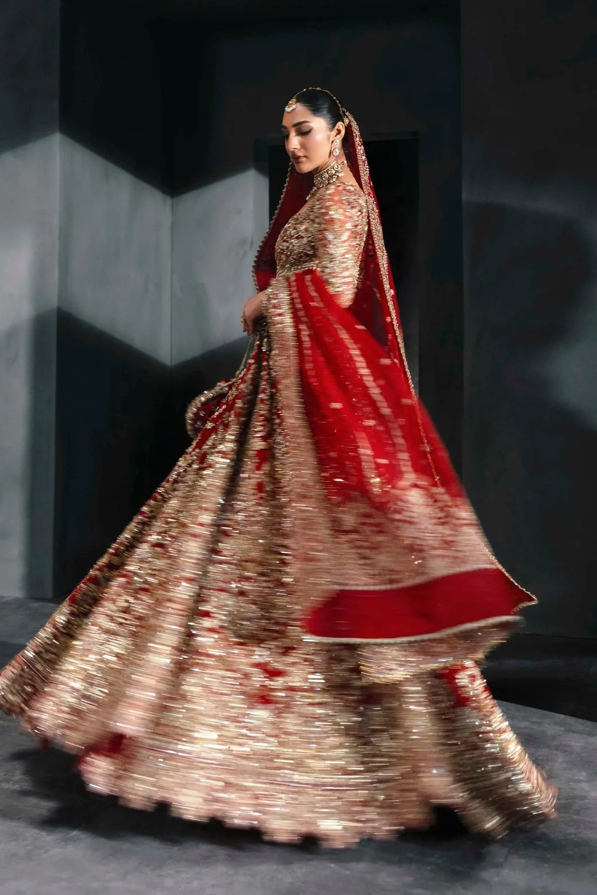 Red bridal lehenga with gold embroidery, sweetheart neckline and full sleeves – view 7 – Poshaq