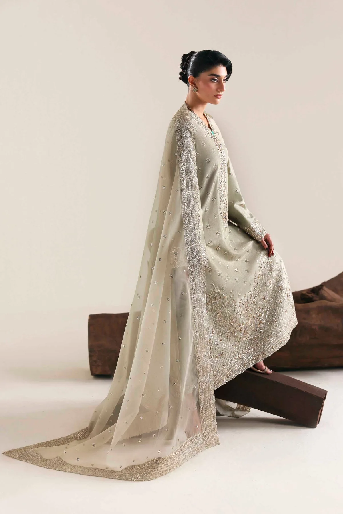 Soft gray long shirt with organza, tissue and silk detailing – view 7 – Poshaq