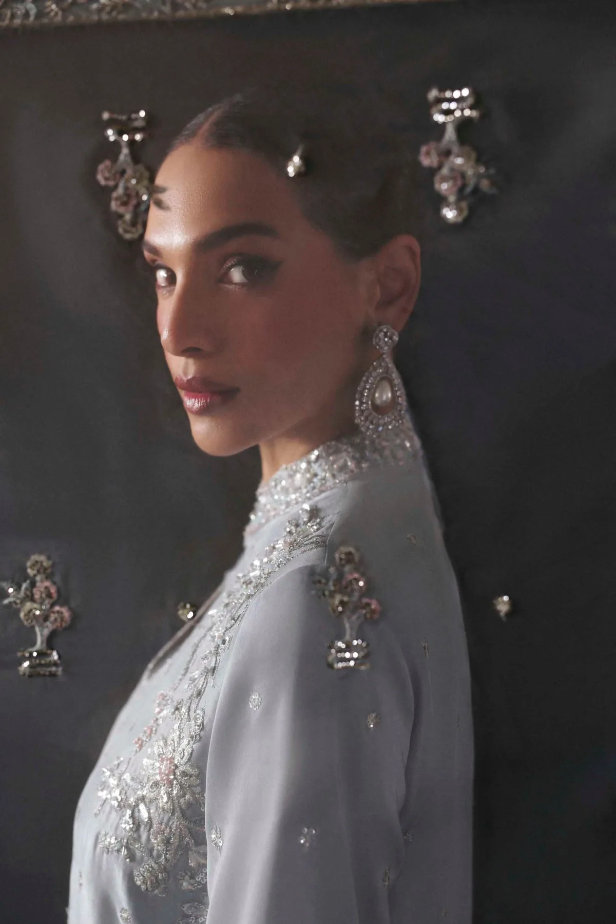 Silver organza long shirt with subtle sheen – view 4 – Poshaq