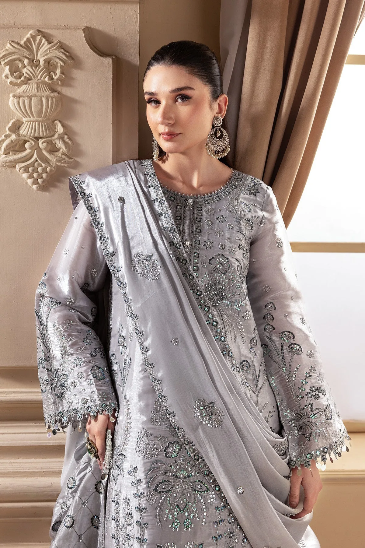 Pastel gray organza suit with silk detailing and grip trousers – view 5 – Poshaq