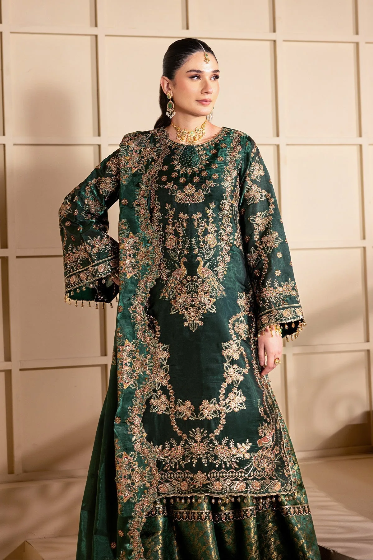 Bottle green silk jumpsuit with subtle embroidery – view 4 – Poshaq