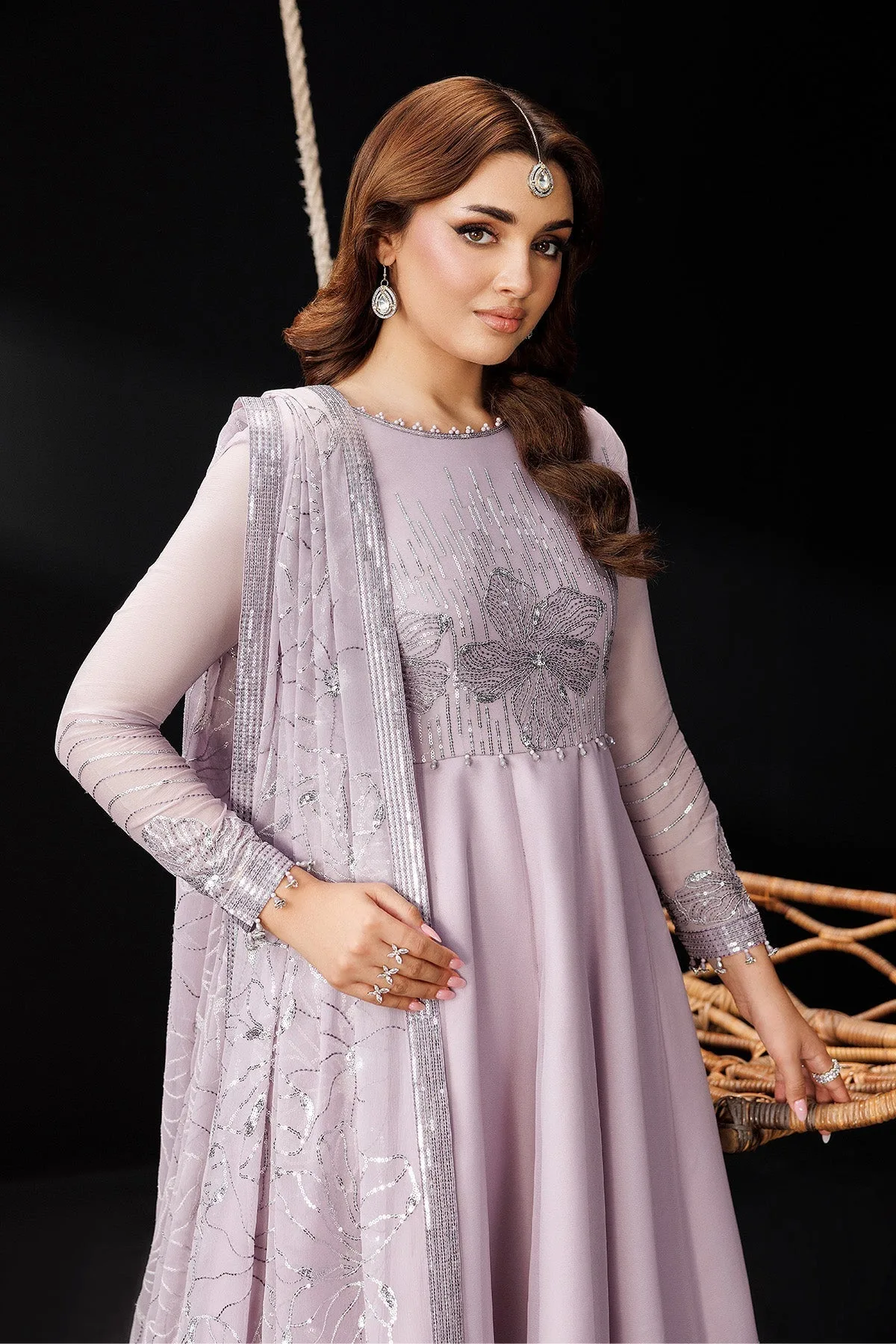 Lilac silk formal suit with embroidered bodice, flared skirt and dupatta – view 3 – Poshaq