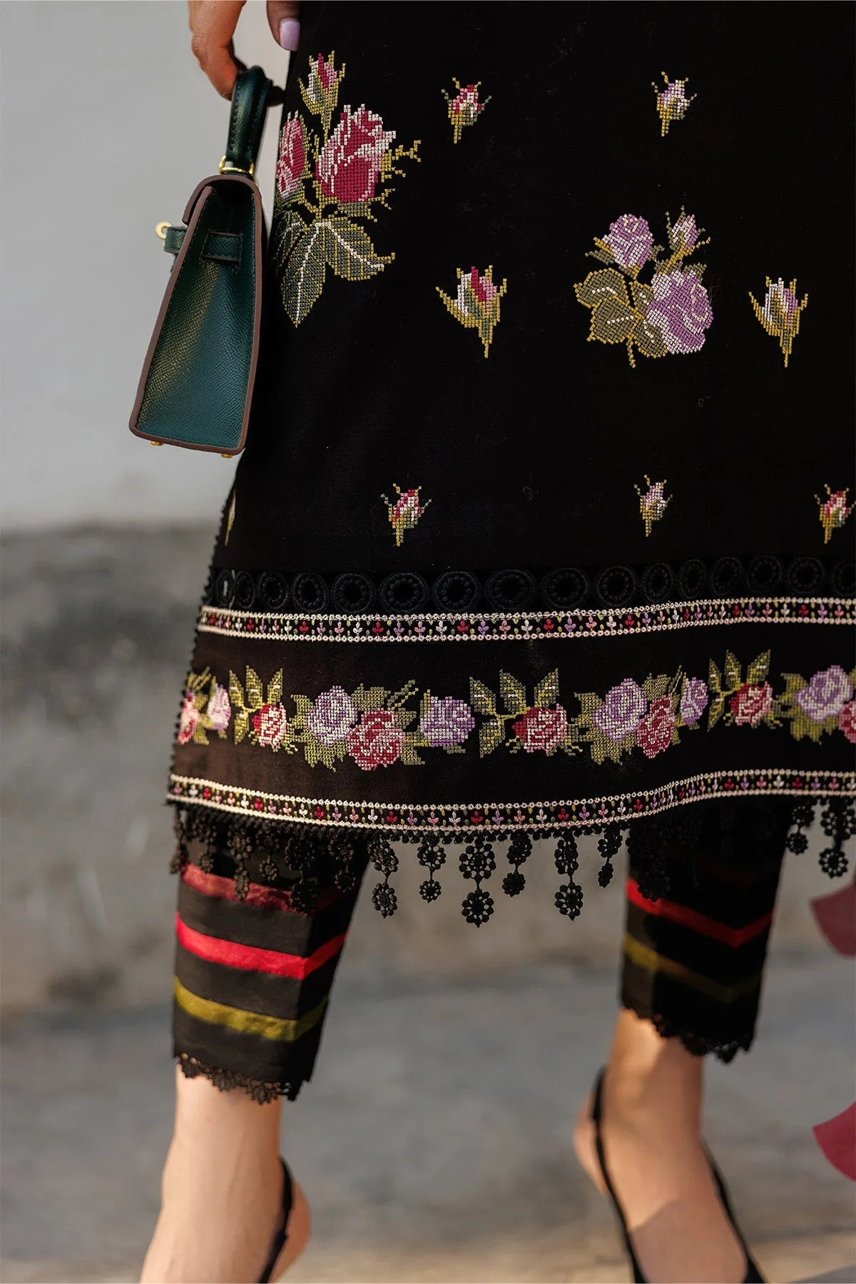 black long shirt with chiffon and cotton detailing – view 6 – Poshaq