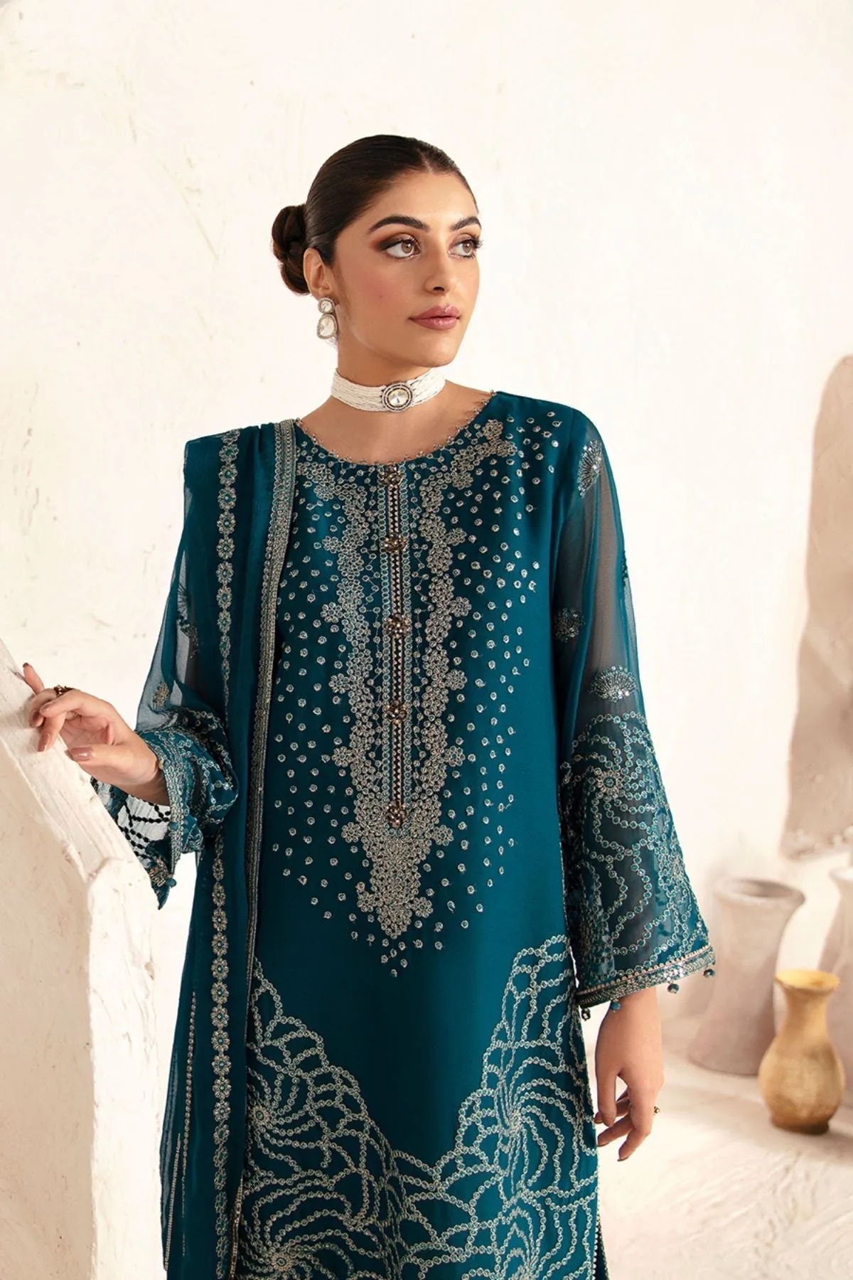 Alizeh long shirt with embroidered chiffon panels and matching raw silk trousers – view 3 – Poshaq