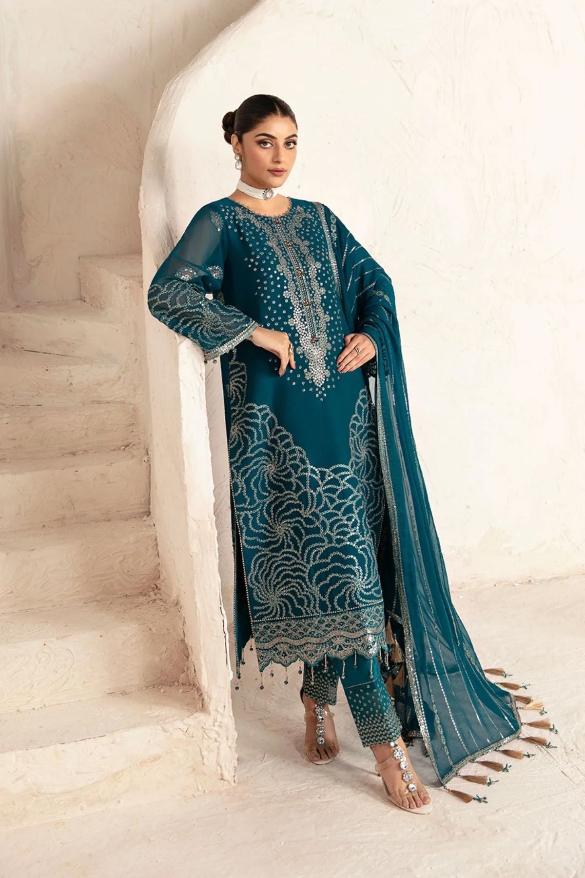 Alizeh long shirt with embroidered chiffon panels and matching raw silk trousers – view 5 – Poshaq