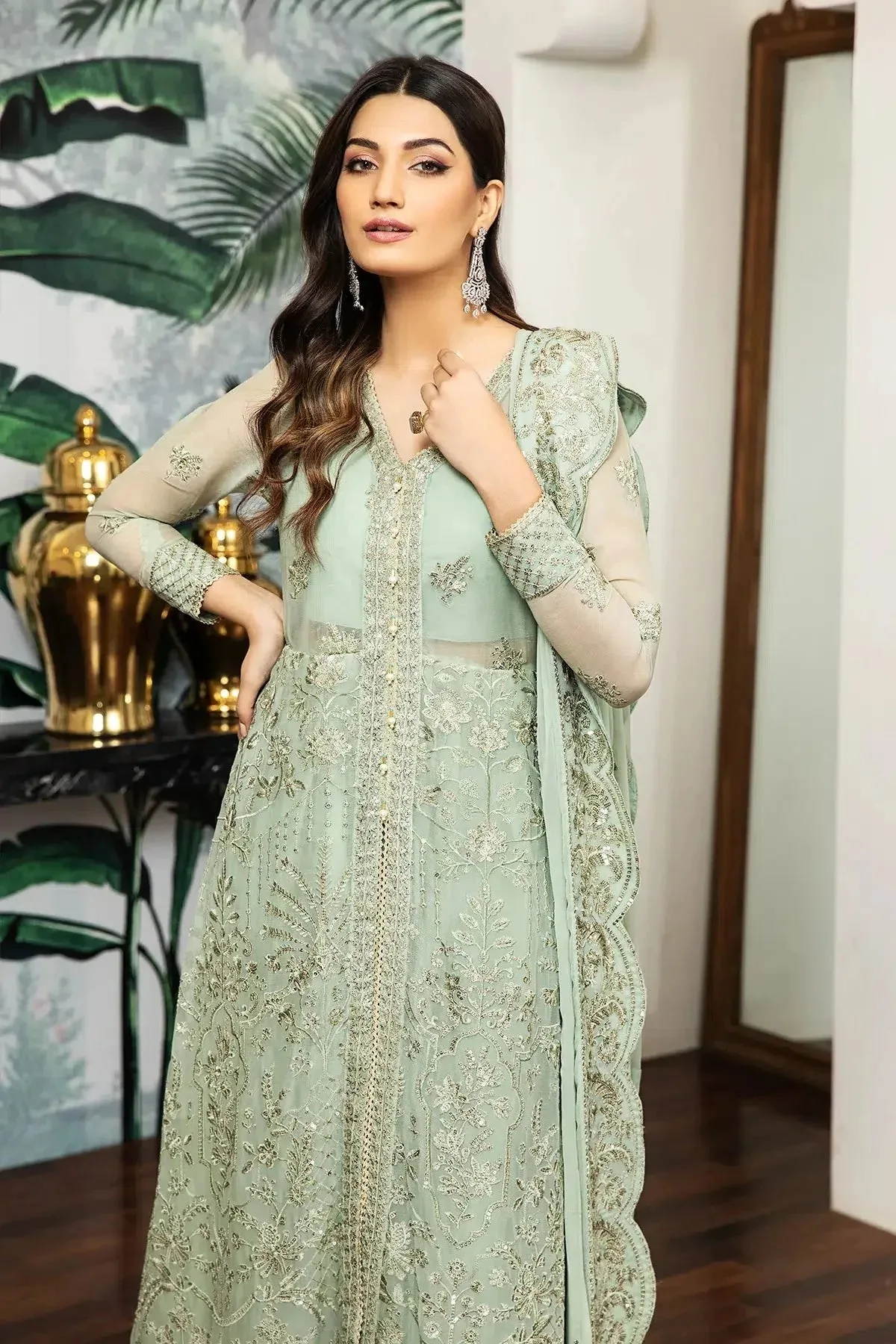 Silk formal suit with embroidered chiffon dupatta and raw silk trouser – view 4 – Poshaq