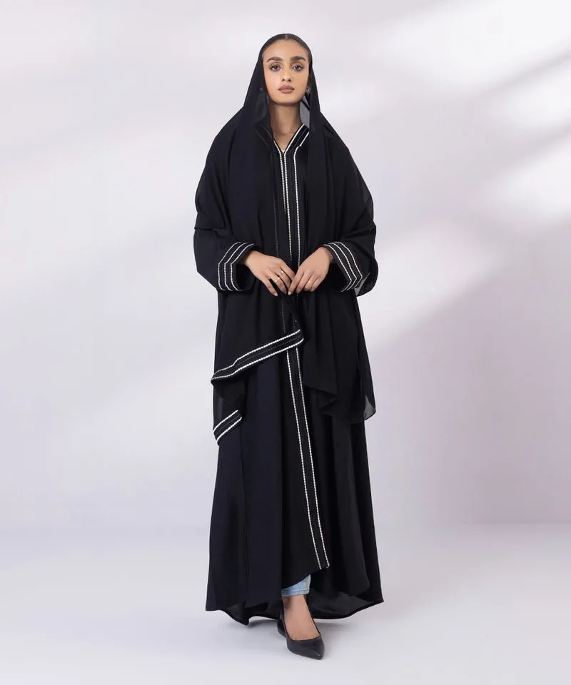Black abaya with V‑neck and embroidered sleeves – view 1 – Poshaq