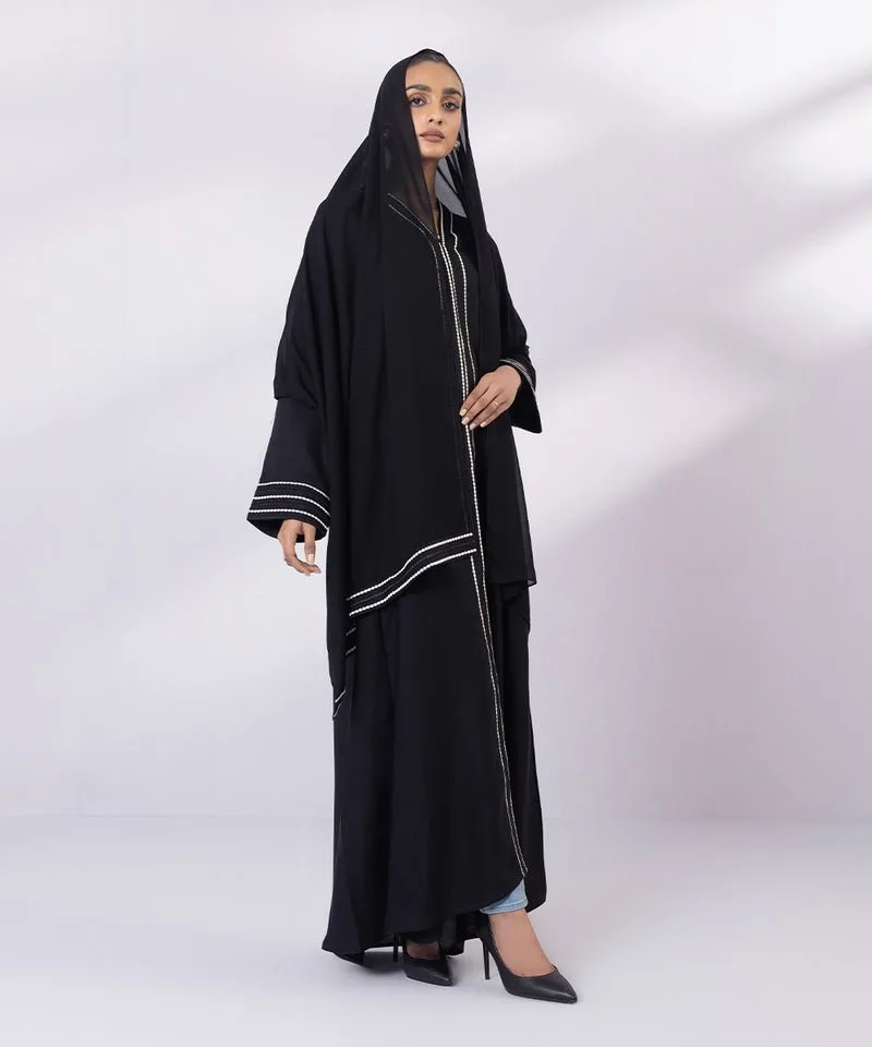 Black abaya with V‑neck and embroidered sleeves – view 5 – Poshaq
