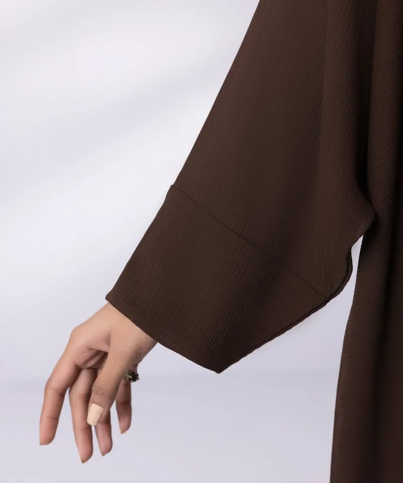 Brown crinkle abbaya with kimono sleeves and hijab – view 5 – Poshaq