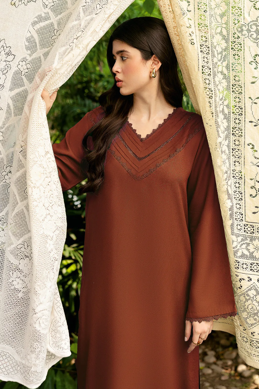 rust long shirt with V‑neck from Afsanah Basic Karandi – view 5 – Poshaq