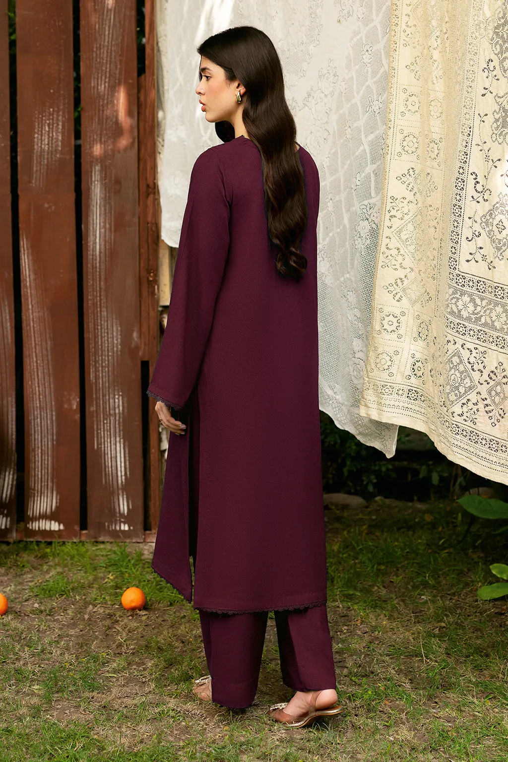Maroon karandi long shirt with subtle sheen – view 2 – Poshaq