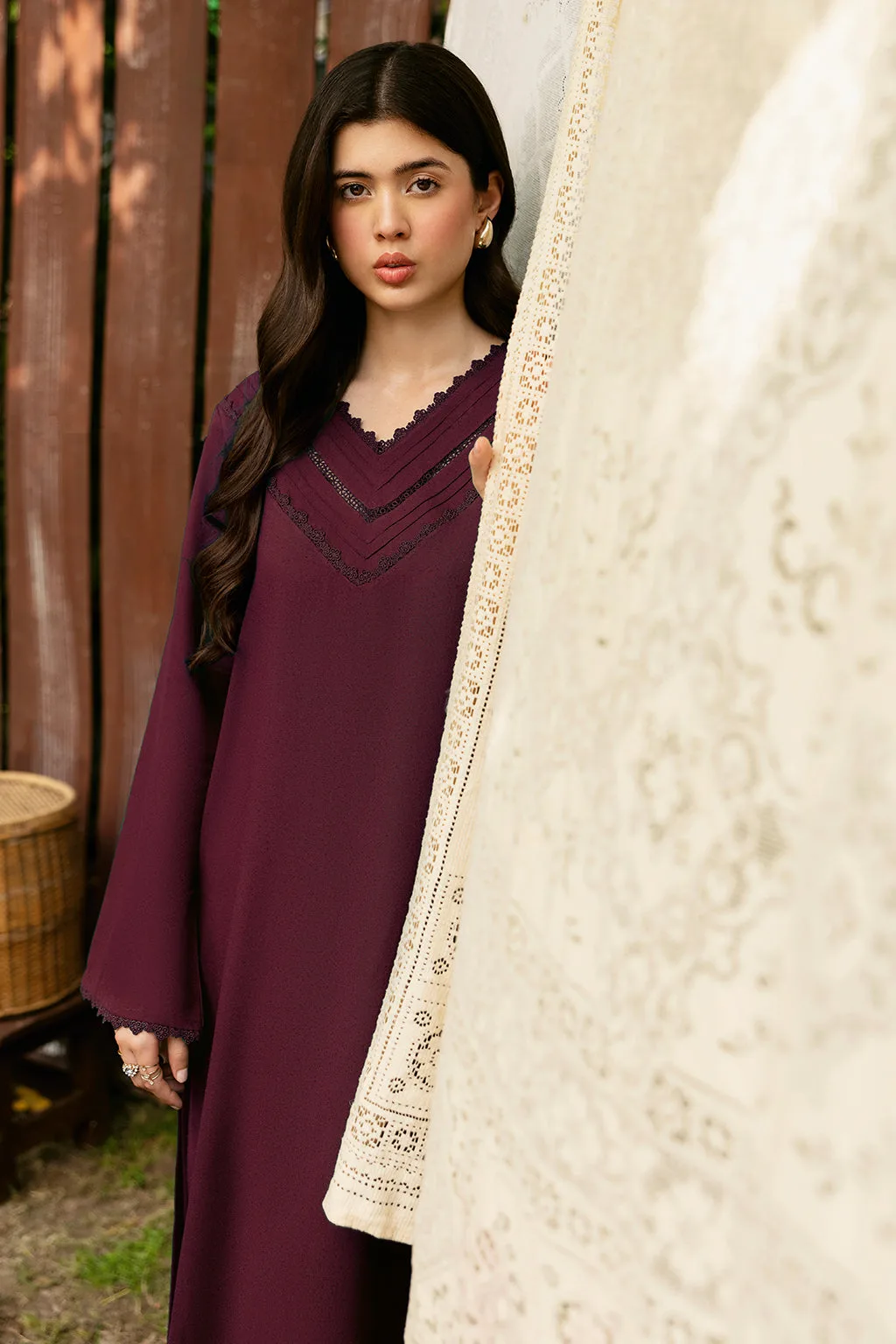 Maroon karandi long shirt with subtle sheen – view 6 – Poshaq