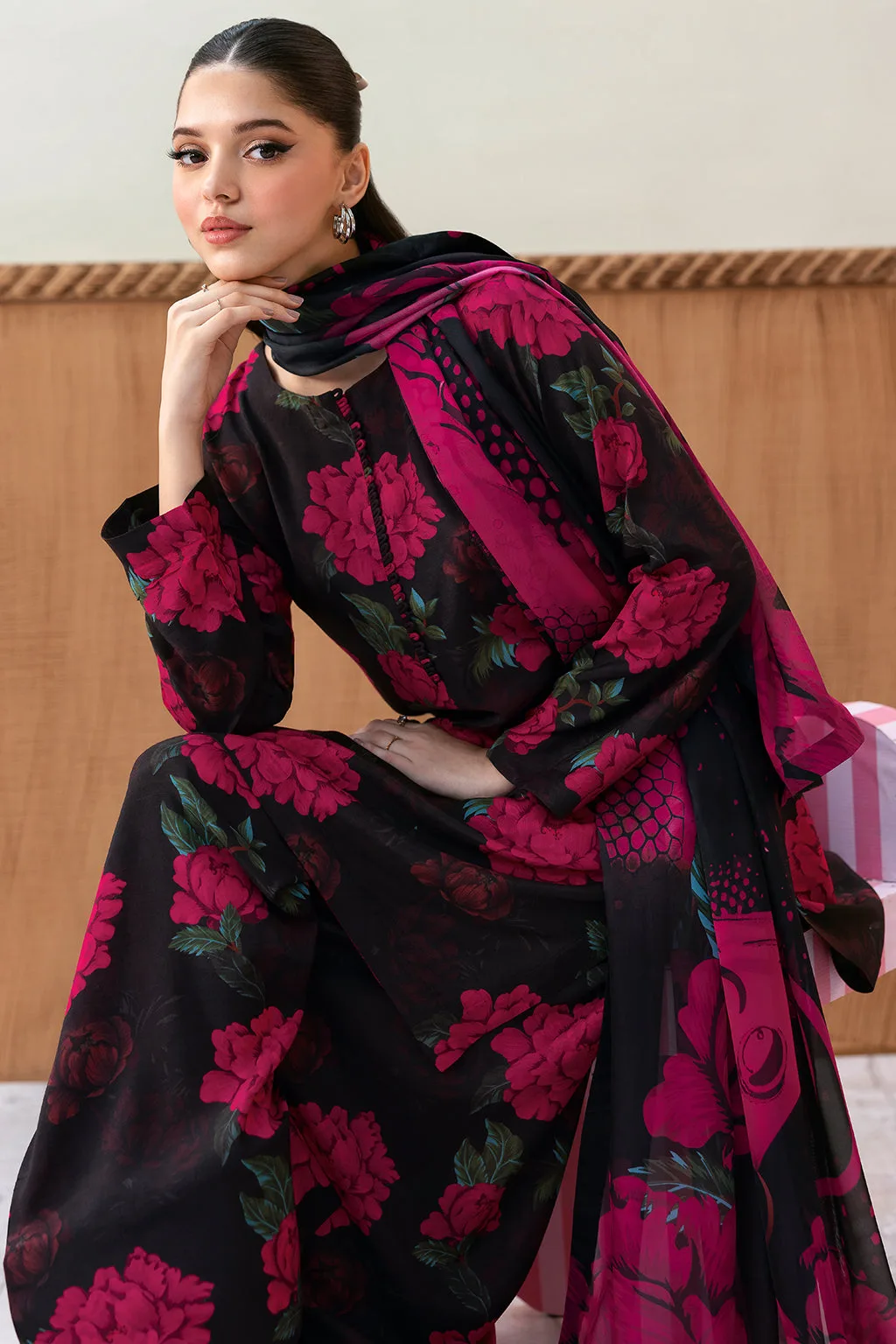 Black raw silk dress with smooth drape – view 5 – Poshaq