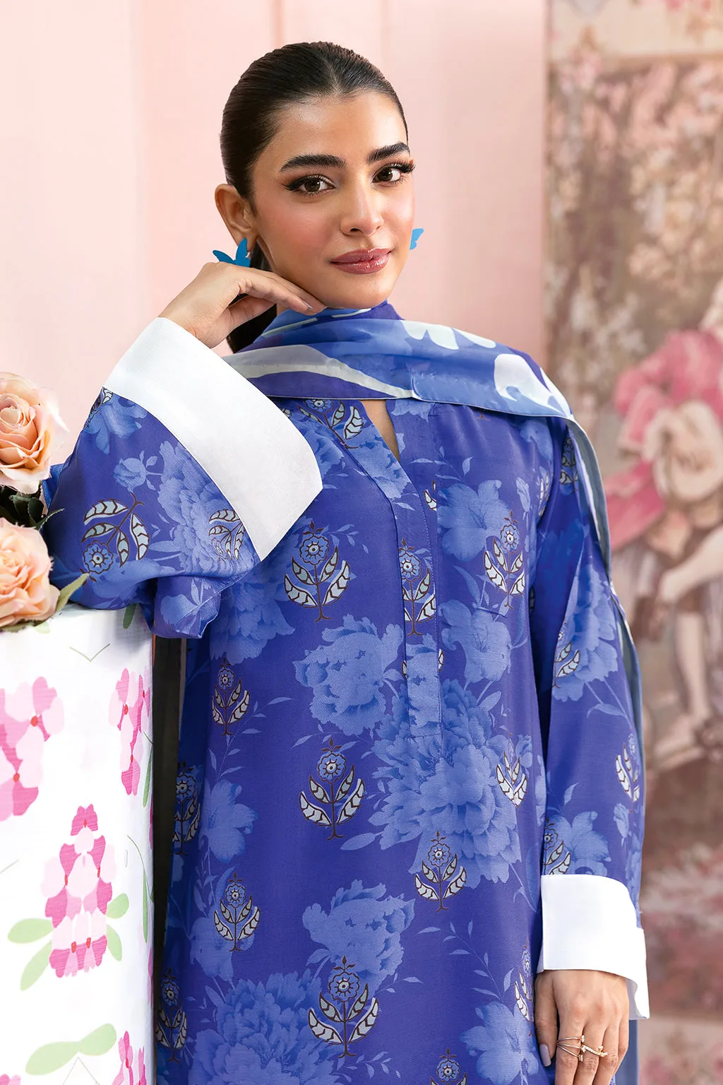 Electric blue raw silk long shirt with matching dupatta and trousers – view 4 – Poshaq