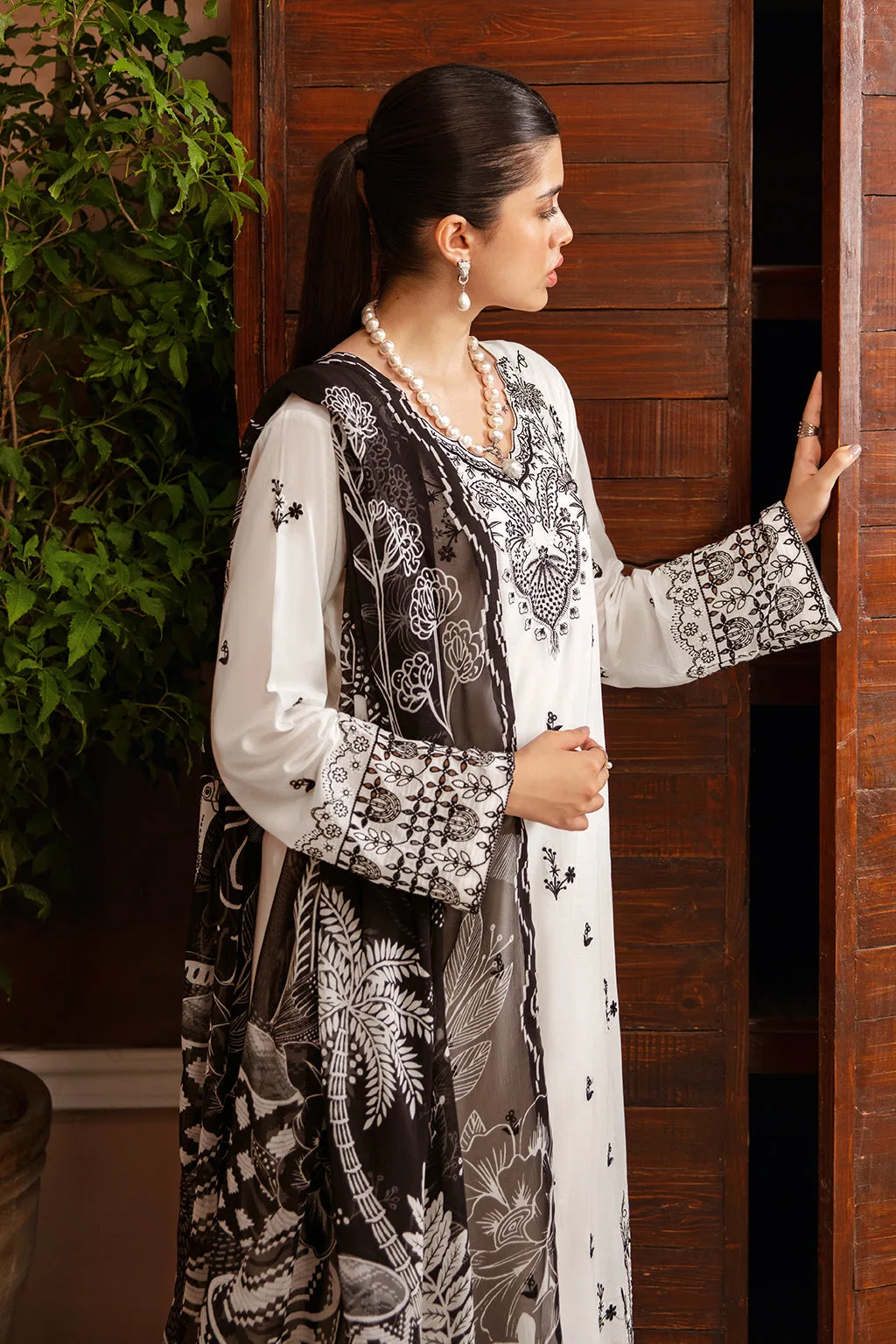 chiffon lawn casual long shirt with embroidered dupatta – view 4 – Poshaq