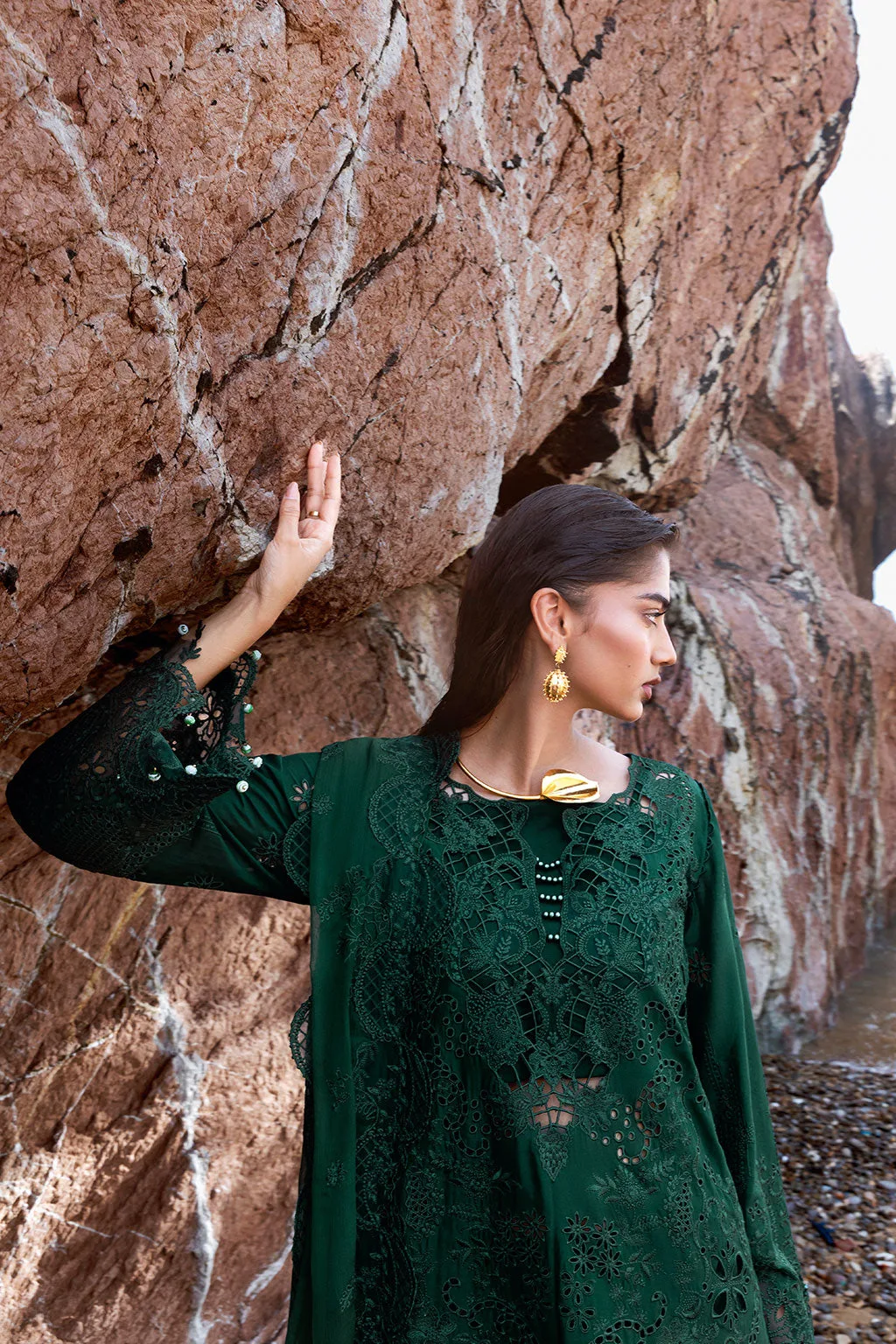 Bold green organza shirt with embroidered border, chiffon dupatta and matching lawn trouser – view 5 – Poshaq