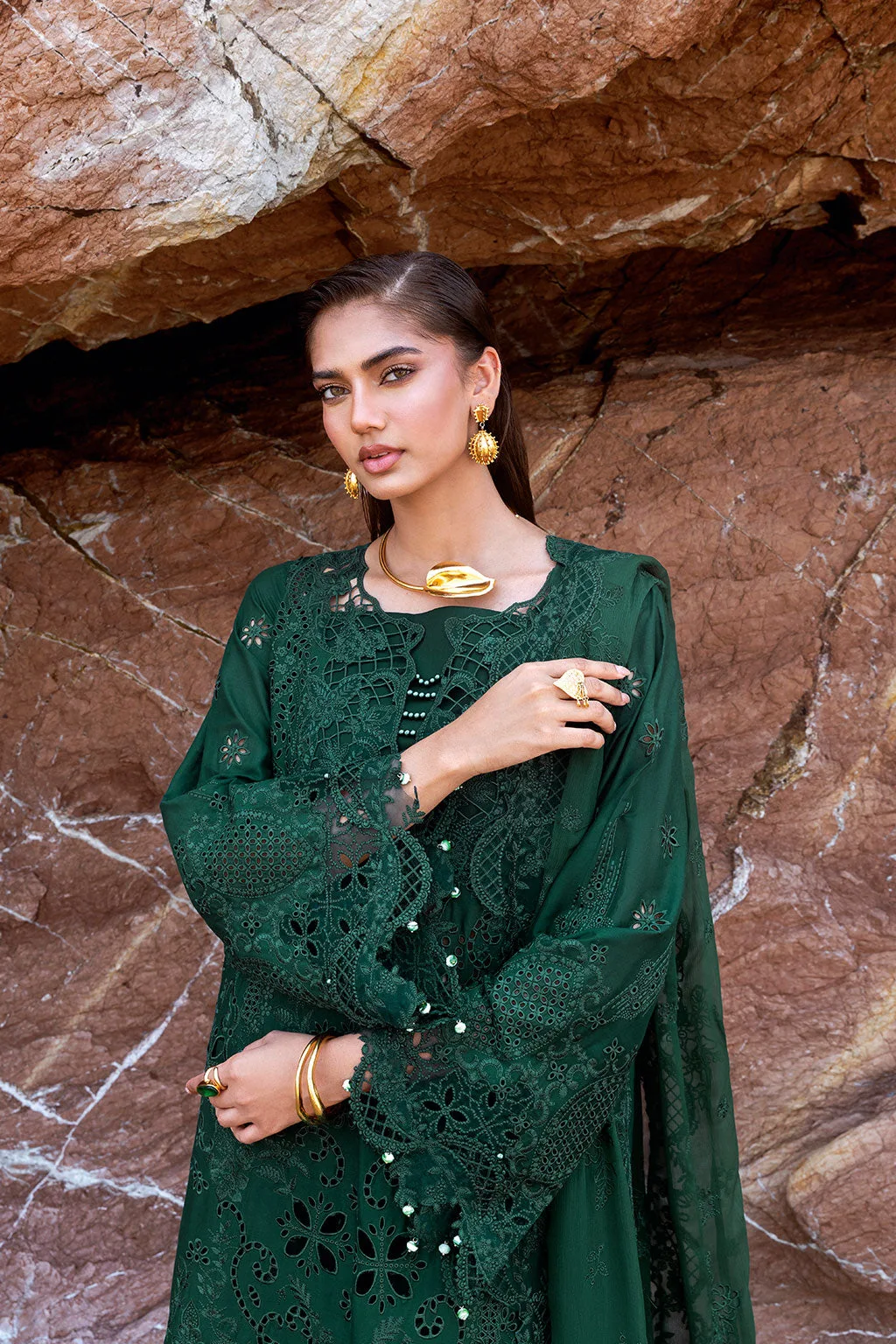 Bold green organza shirt with embroidered border, chiffon dupatta and matching lawn trouser – view 6 – Poshaq