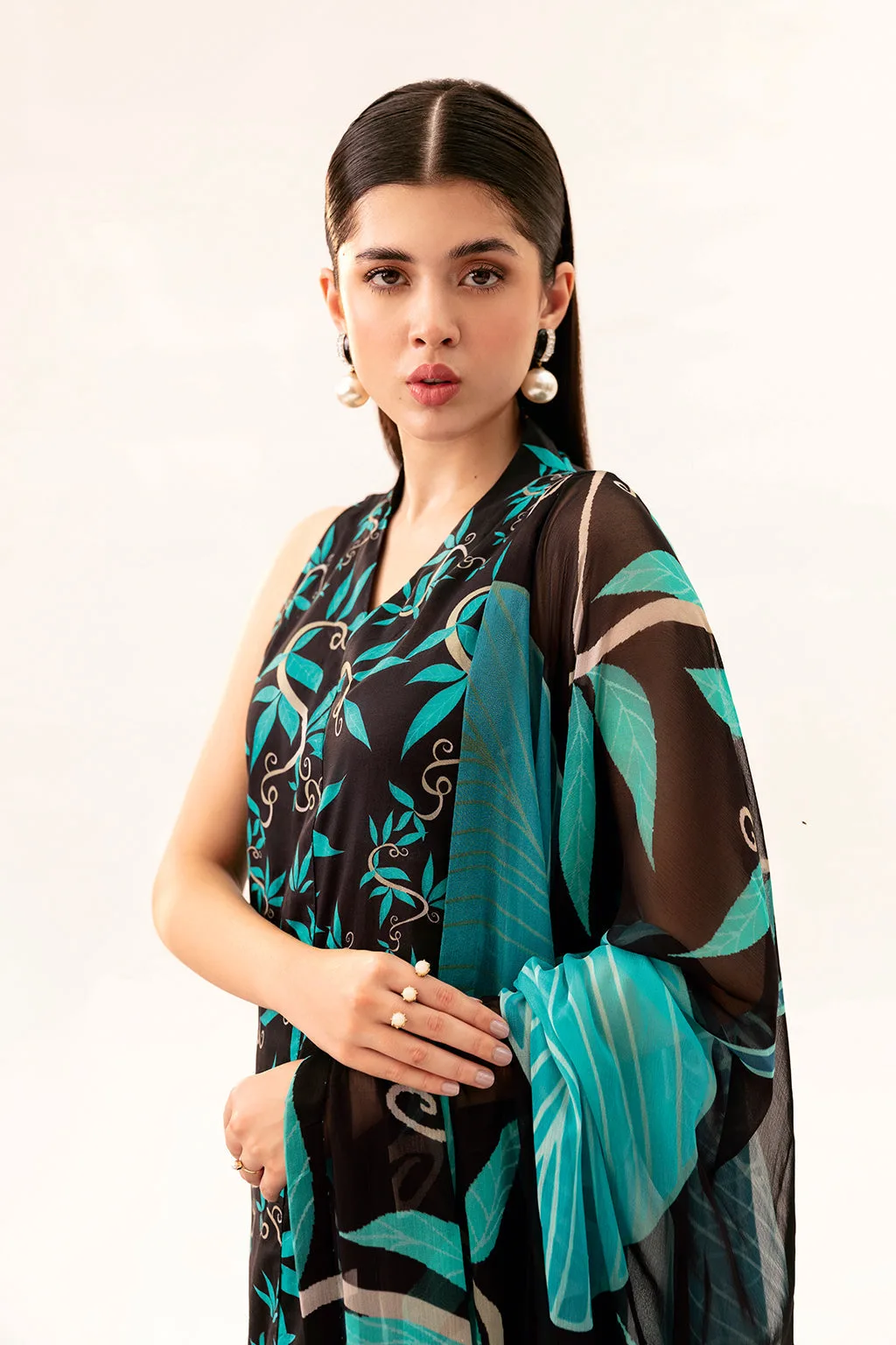 Black lawn long shirt with subtle detailing – view 4 – Poshaq