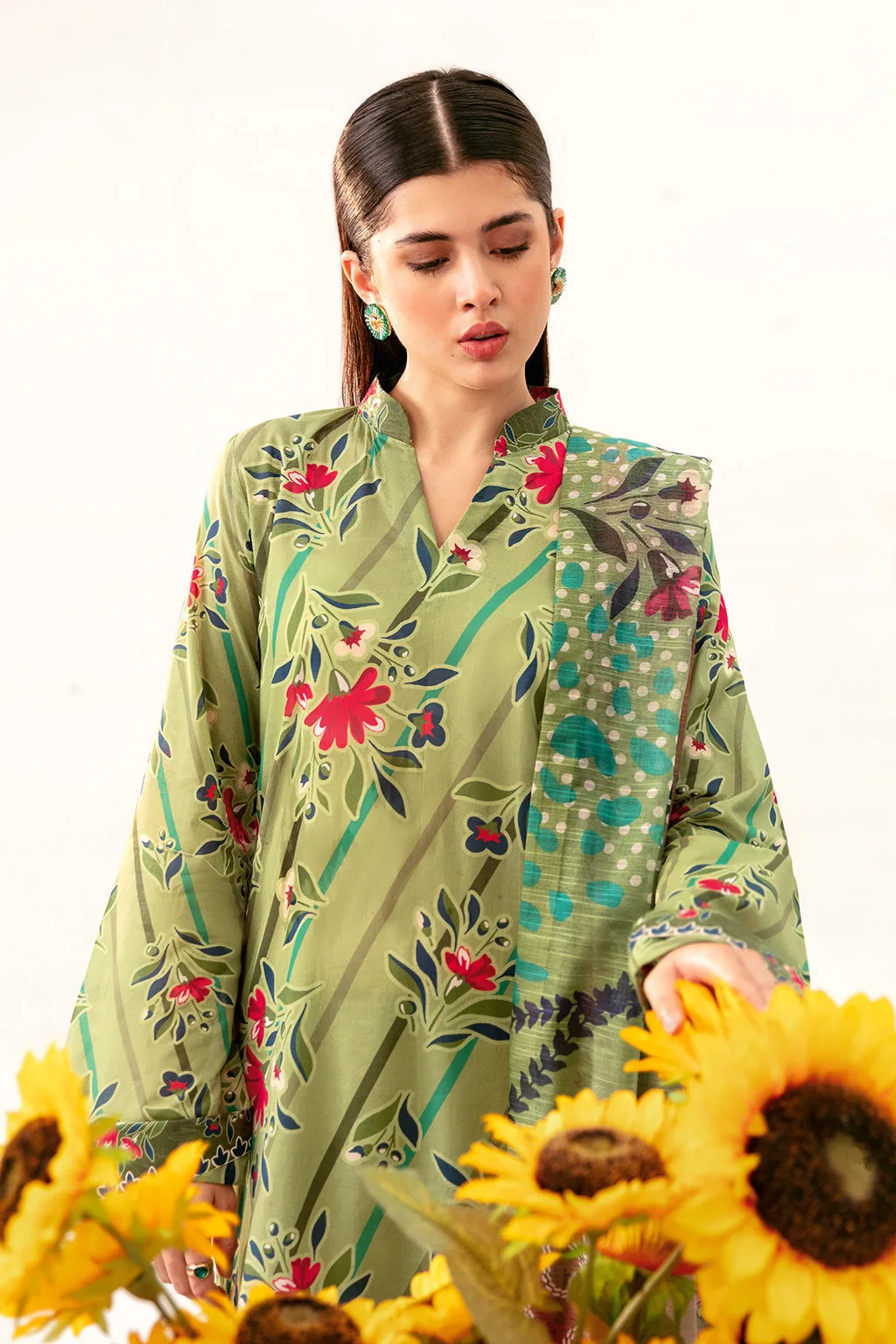 Forest green long lawn shirt with relaxed fit – view 3 – Poshaq
