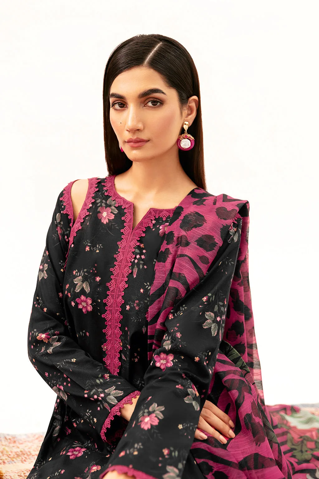 black lawn long shirt with subtle drape – view 3 – Poshaq