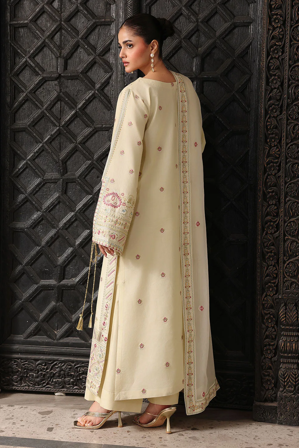 Pastel olive long shirt in lawn, chiffon and organza with subtle detailing – view 2 – Poshaq
