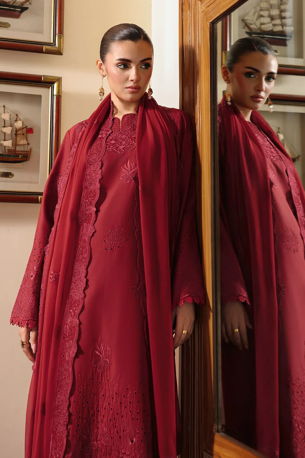 Maroon organza suit with chiffon and lawn details, long shirt style – view 4 – Poshaq