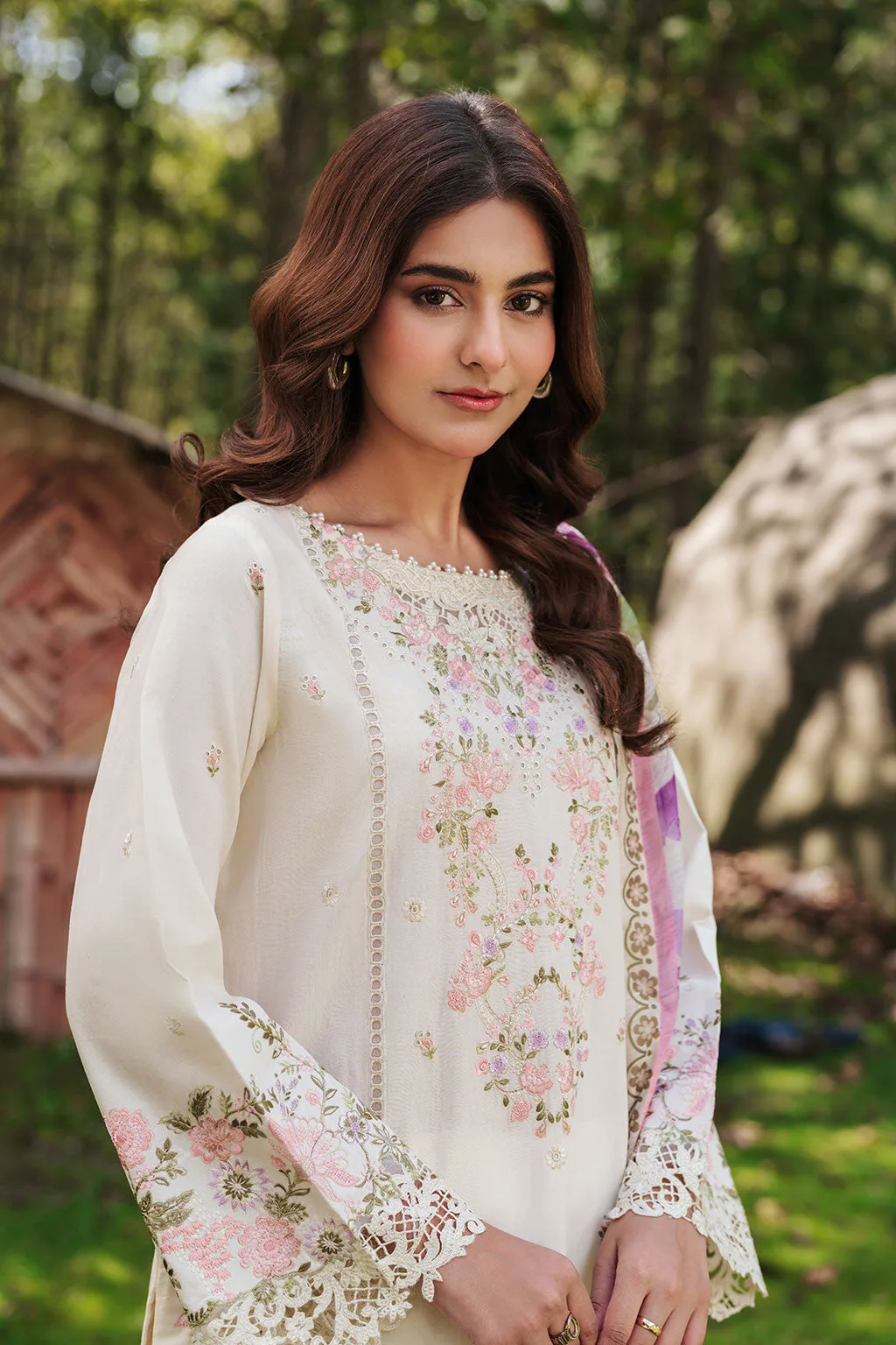 Off‑white organza shirt and lawn trousers with embroidered detailing – view 4 – Poshaq