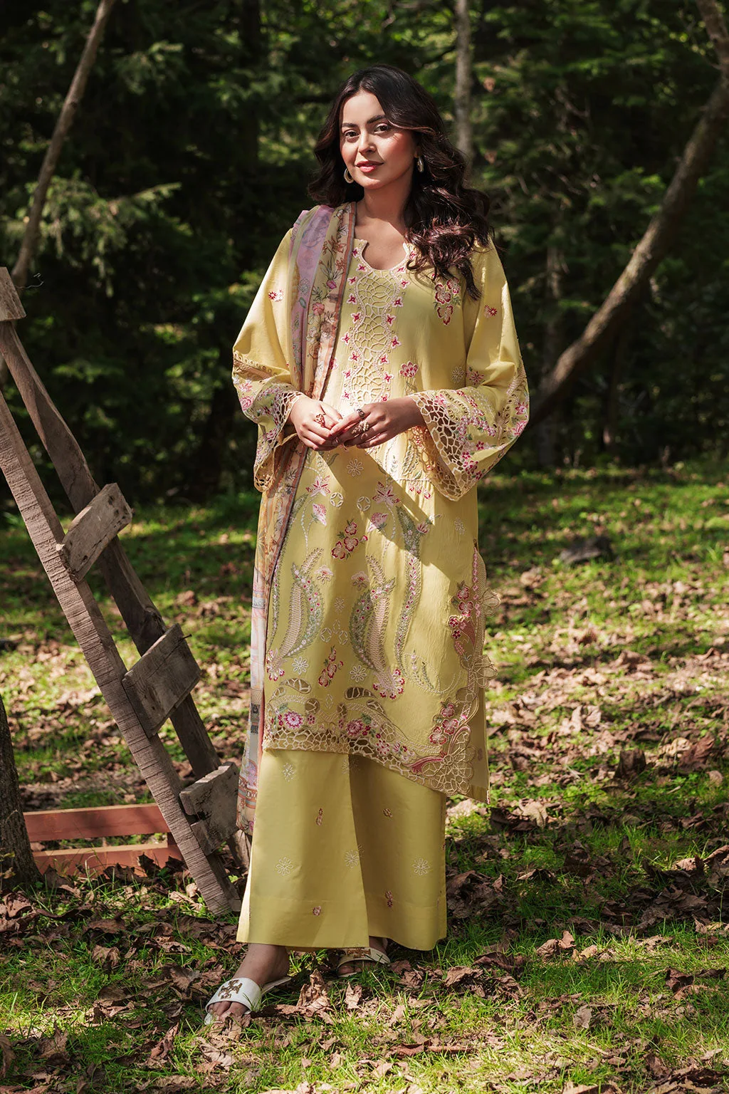 Pale yellow long shirt with embroidered front and sleeves – view 1 – Poshaq