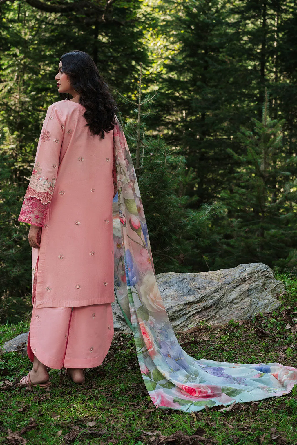 Salmon pink organza shirt with embroidered sleeves, silk dupatta and lawn trousers – view 2 – Poshaq