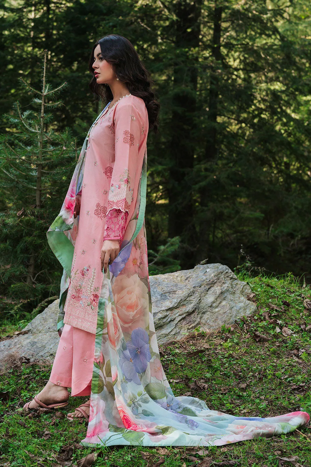 Salmon pink organza shirt with embroidered sleeves, silk dupatta and lawn trousers – view 4 – Poshaq