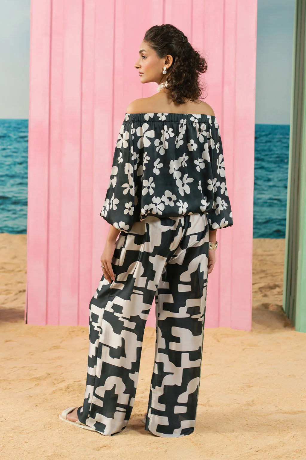 Black silk off‑shoulder shirt and straight trousers set with crease silk fabric – view 3 – Poshaq