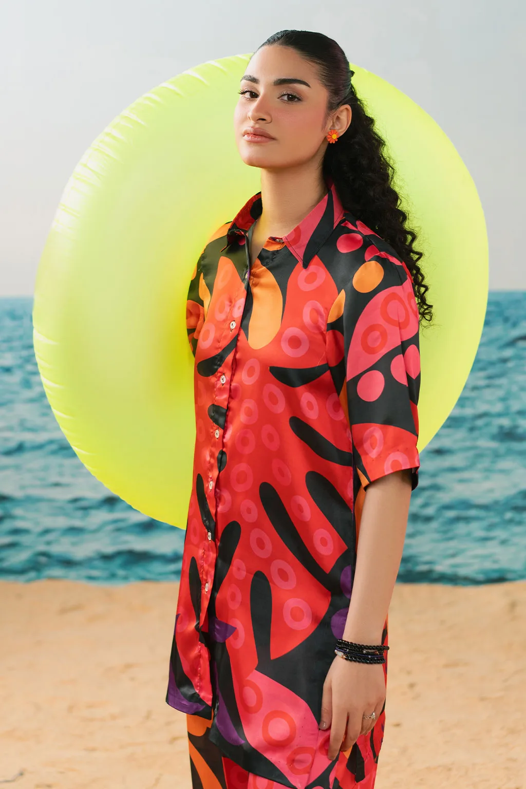Orange silk shirt and straight trousers set with digital print – view 3 – Poshaq