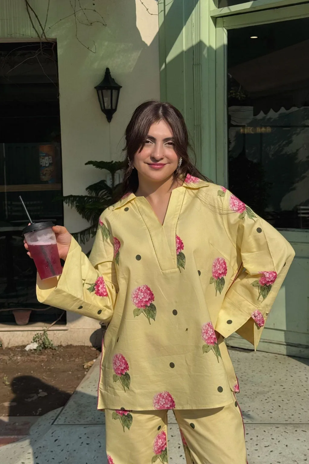 Lemon yellow lawn long shirt with floral print and matching trousers – view 5 – Poshaq
