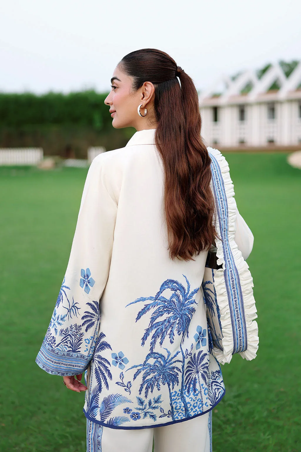 Off white lawn co‑ord set with printed top and trousers – view 2 – Poshaq