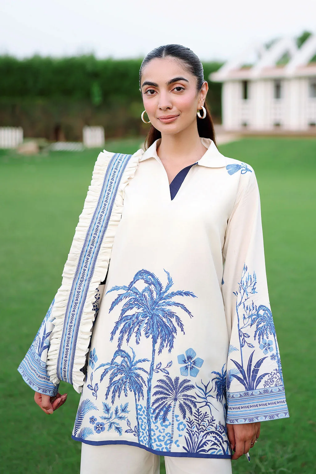 Off white lawn co‑ord set with printed top and trousers – view 3 – Poshaq