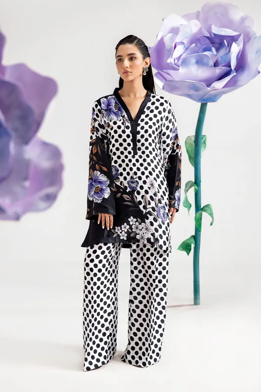 Black silk shirt and straight‑cut pants set with bold polka print – view 1 – Poshaq