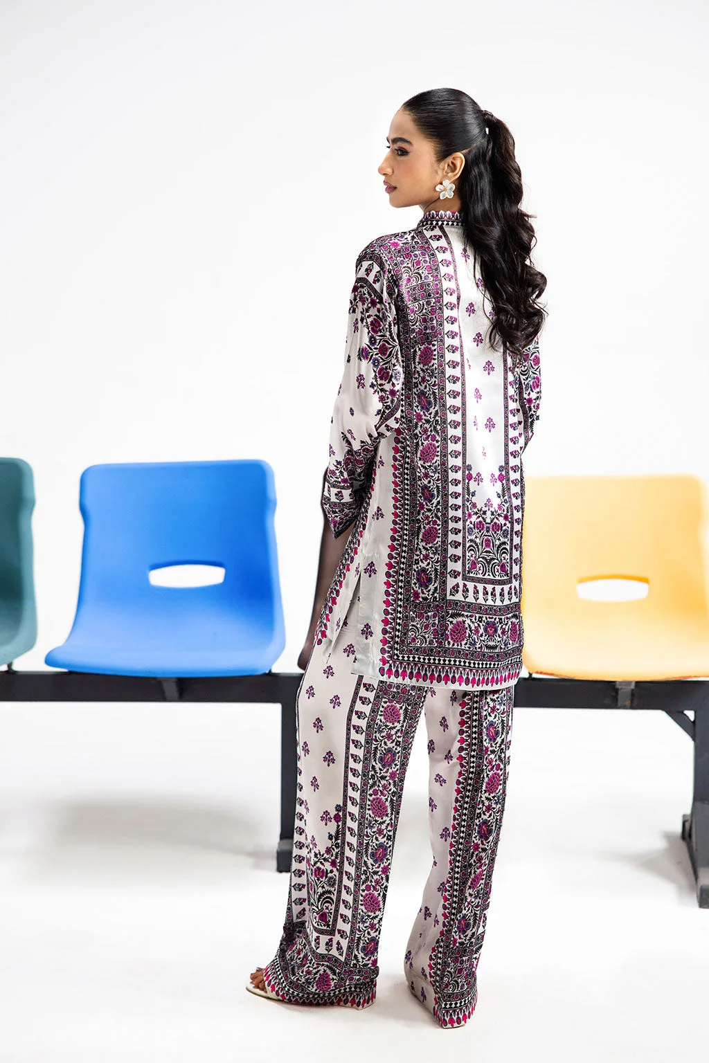 White silk shirt and straight trousers set with digital print – view 2 – Poshaq