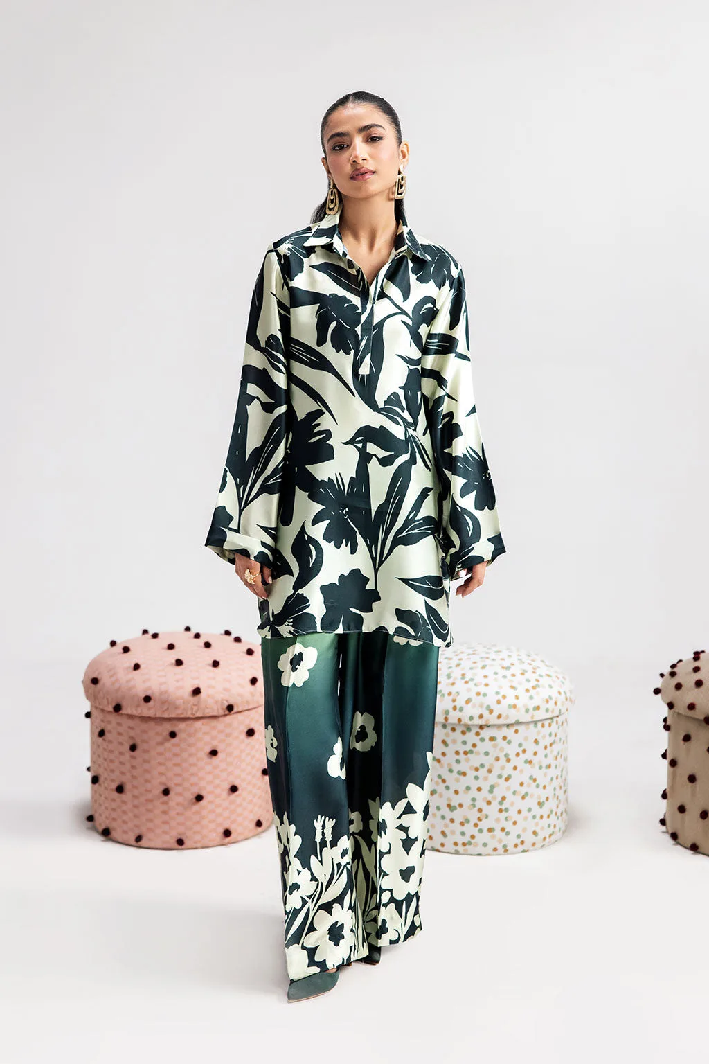 Spanish Green silk shirt and straight pants set – view 1 – Poshaq