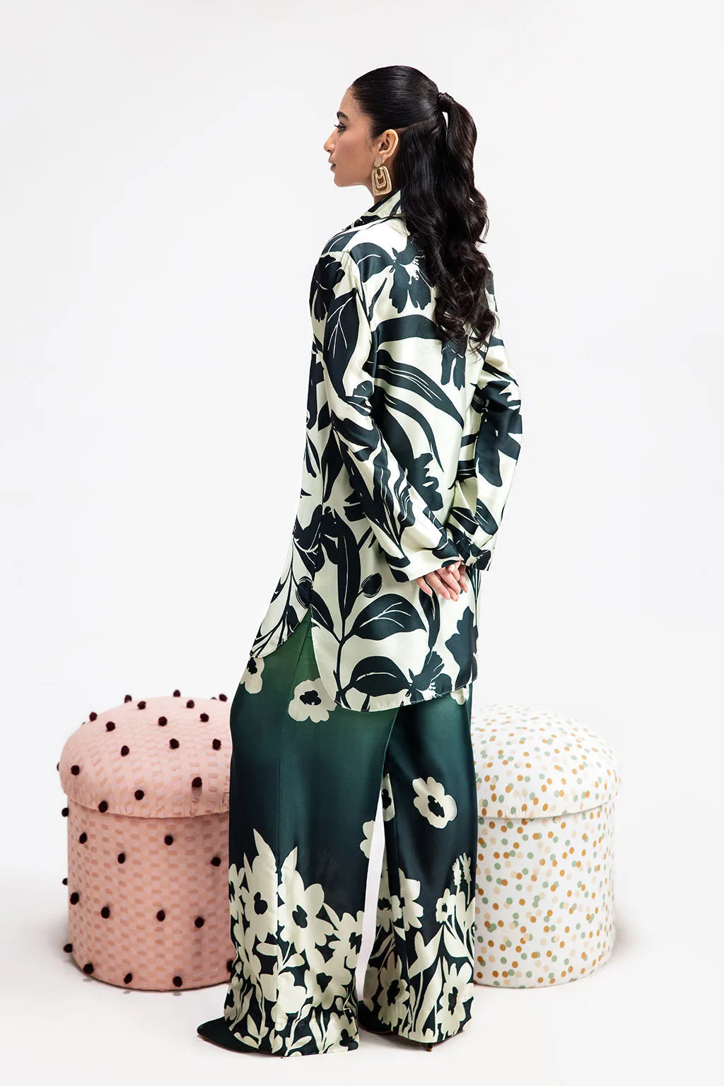 Spanish Green silk shirt and straight pants set – view 2 – Poshaq