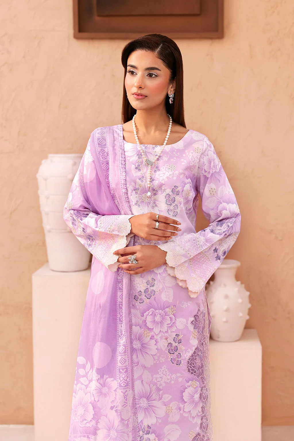 Lilac long shirt with subtle embroidery and digital print – view 3 – Poshaq