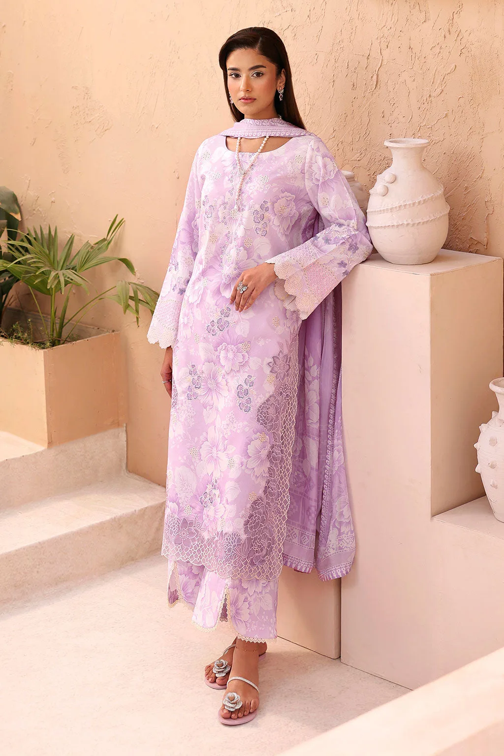 Lilac long shirt with subtle embroidery and digital print – view 4 – Poshaq