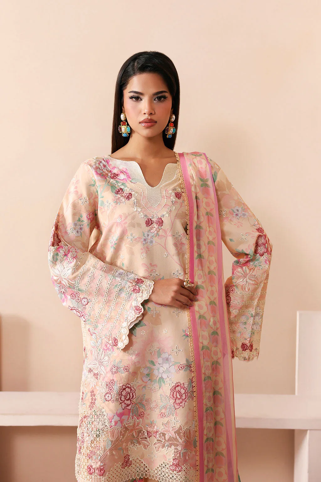 Peach organza chiffon suit with embroidered details – view 3 – Poshaq