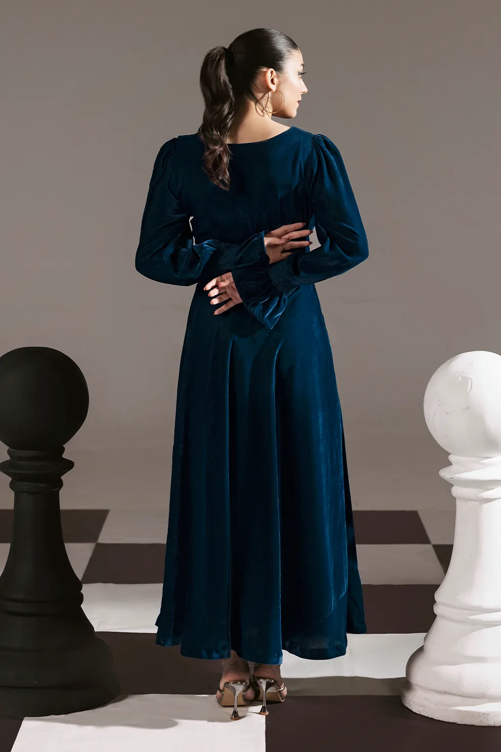 Zinc velvet dress with overlap neckline and waist belt – view 2 – Poshaq