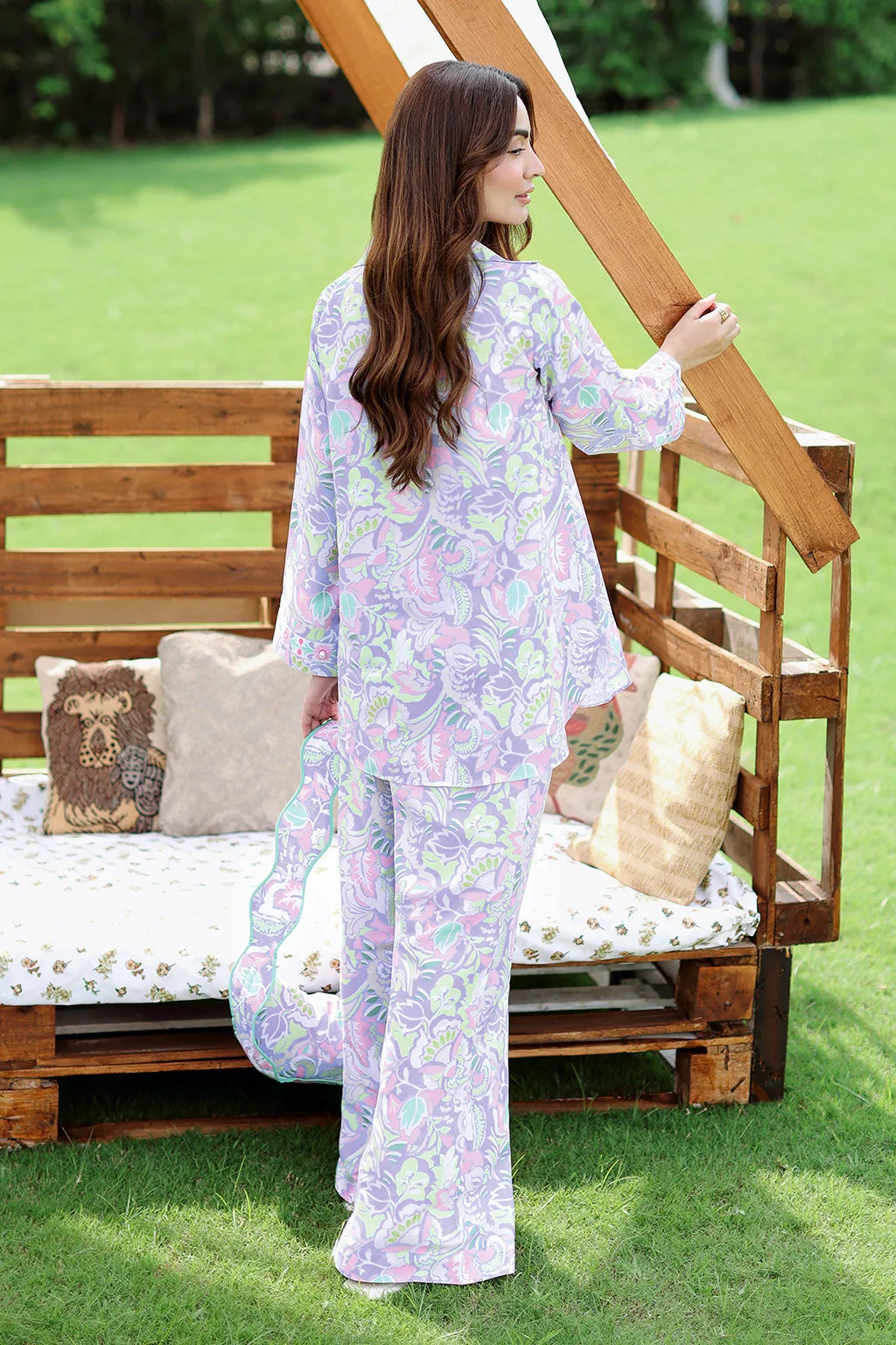 Light lavender lawn two‑piece set with printed trousers and matching top – view 2 – Poshaq